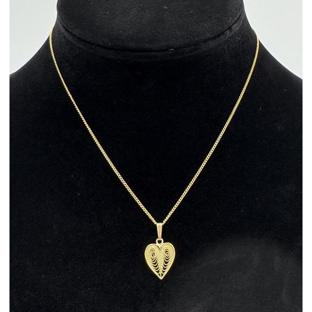 Vintage Gold Tone 16 Stacking Necklace Filigree Scroll Heart Pendent Dainty